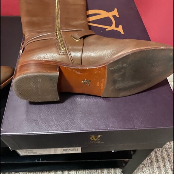 Vince Camuto brown riding boots - Picture 4 of 7